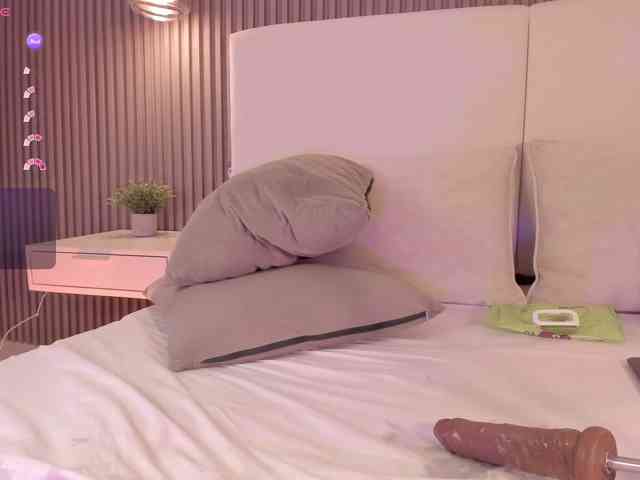 annie-clarkson webcam