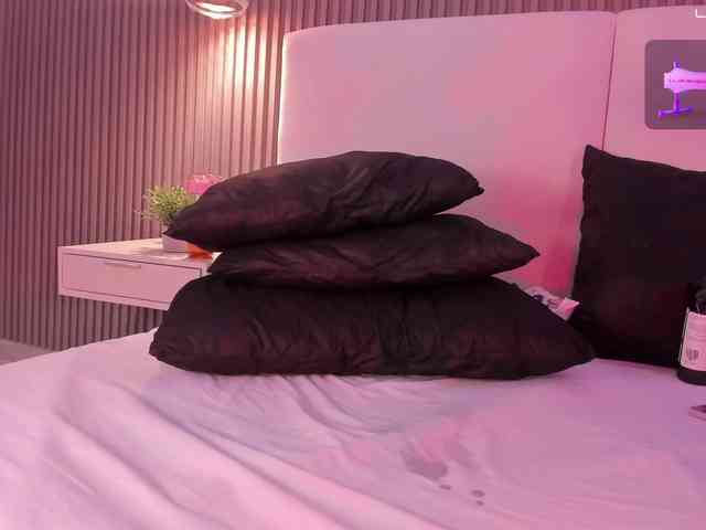 annie-clarkson webcam