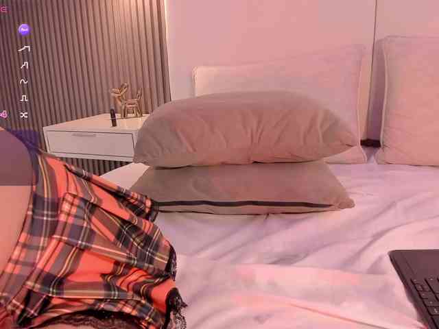 annie-clarkson webcam