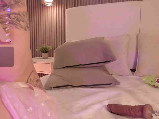 annie-clarkson webcam