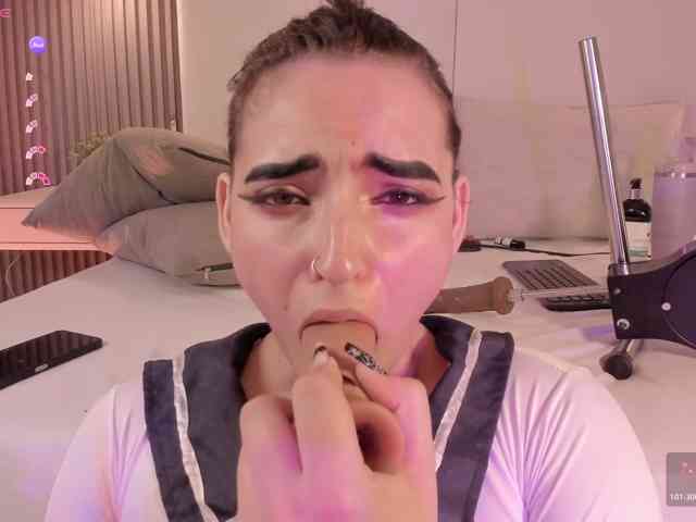 annie-clarkson webcam