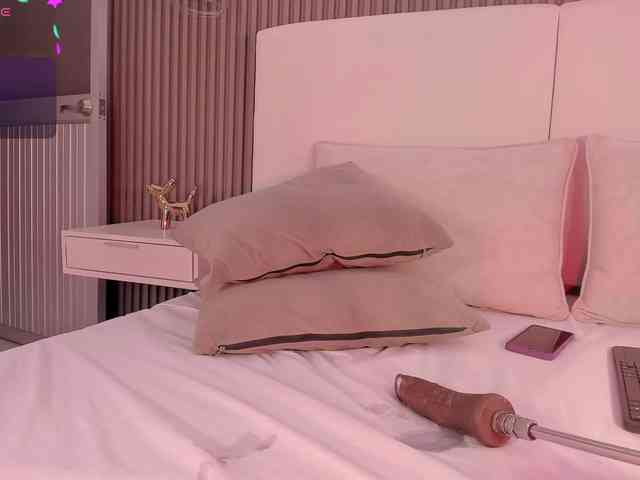 annie-clarkson webcam