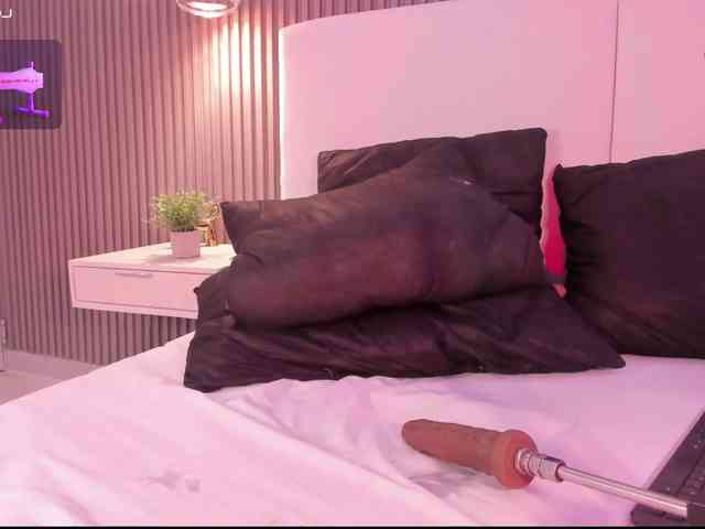 annie-clarkson webcam