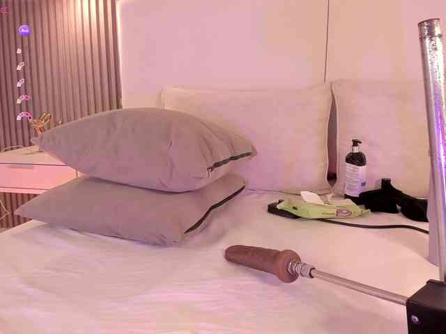 annie-clarkson webcam