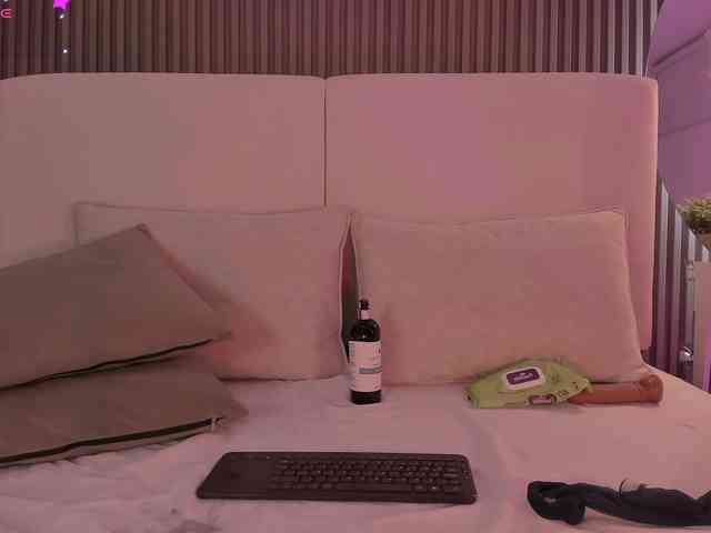 annie-clarkson webcam