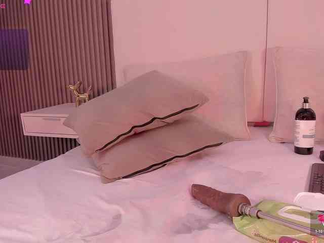 annie-clarkson webcam