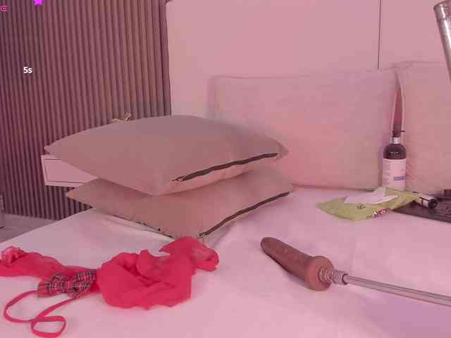 annie-clarkson webcam