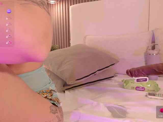 annie-clarkson webcam