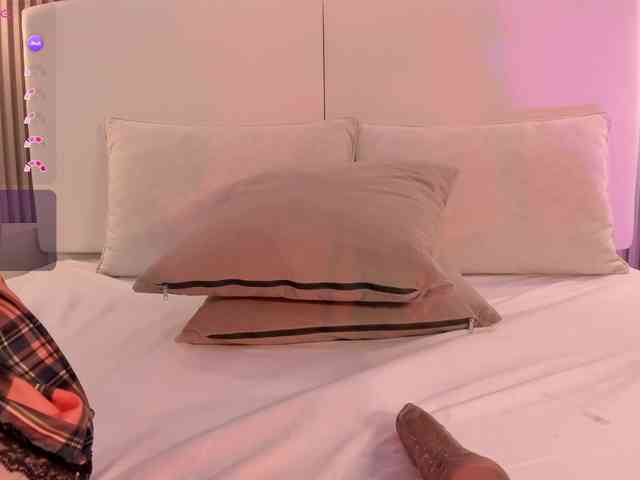annie-clarkson webcam