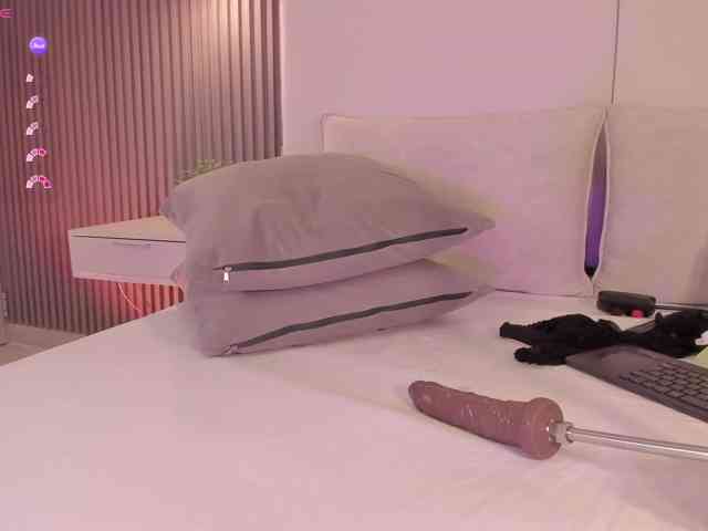 annie-clarkson webcam