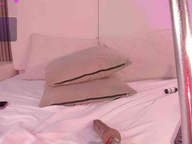 annie-clarkson webcam