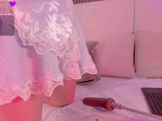 annie-clarkson webcam