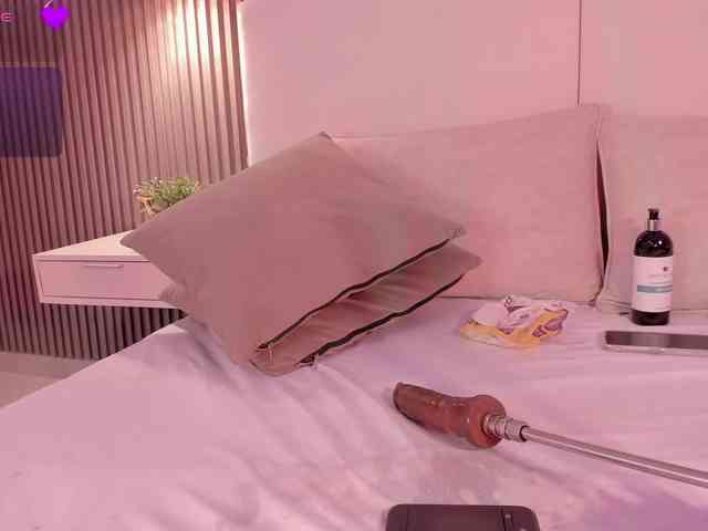 annie-clarkson webcam