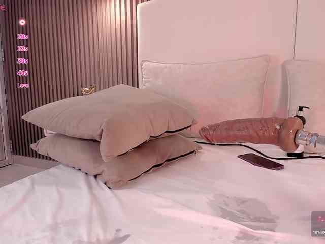 annie-clarkson webcam