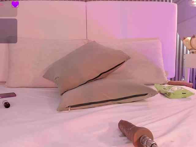 annie-clarkson webcam