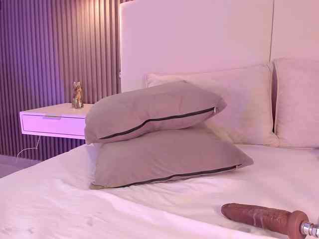 annie-clarkson webcam