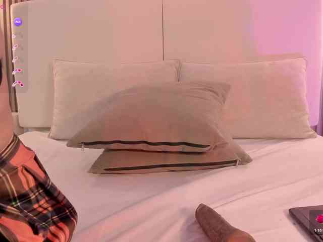 annie-clarkson webcam
