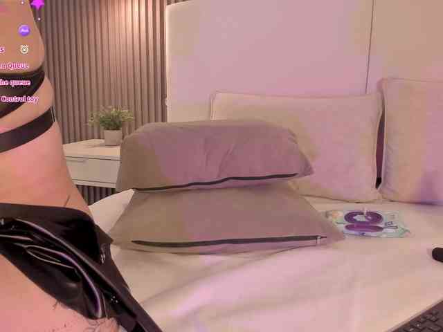 annie-clarkson webcam
