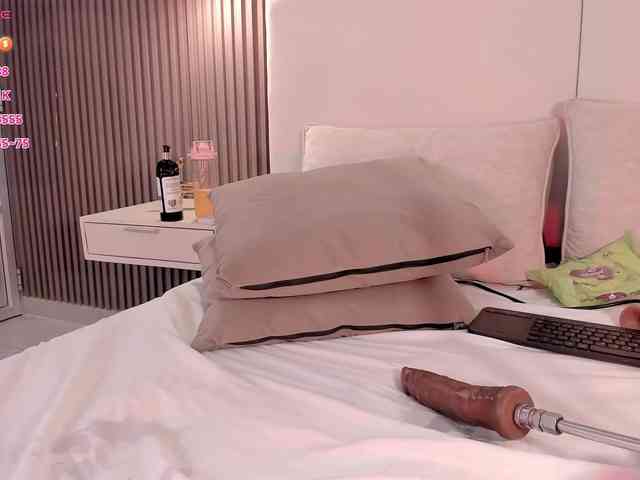 annie-clarkson webcam