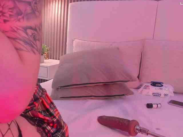 annie-clarkson webcam