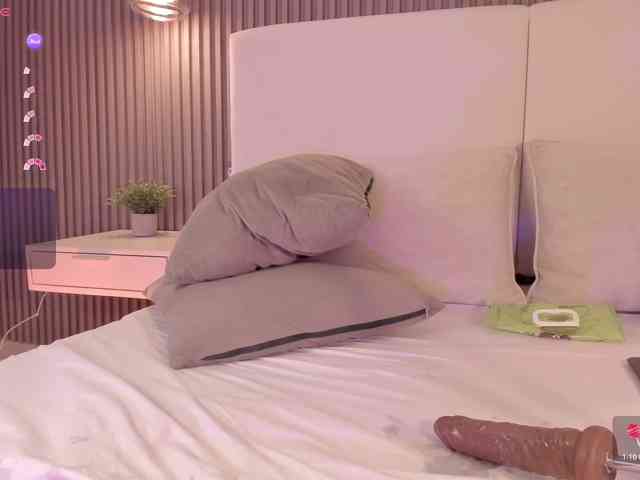annie-clarkson webcam