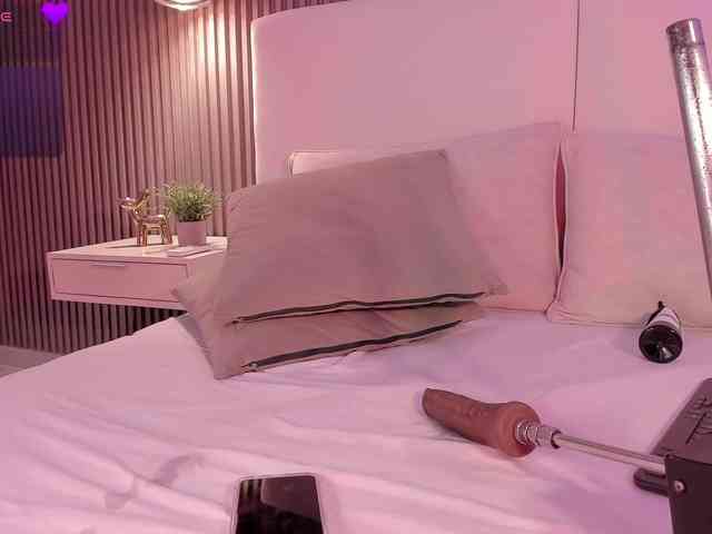 annie-clarkson webcam