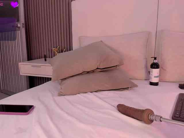 annie-clarkson webcam