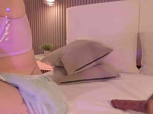 annie-clarkson webcam