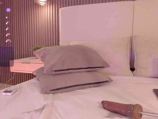 annie-clarkson webcam