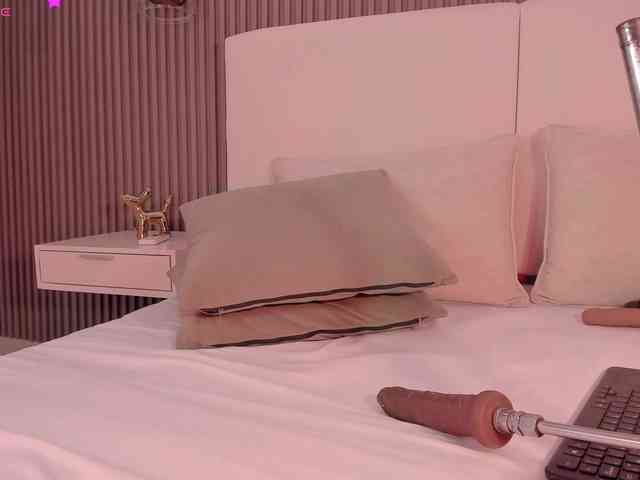 annie-clarkson webcam