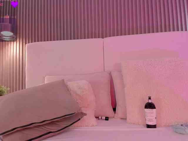 annie-clarkson webcam