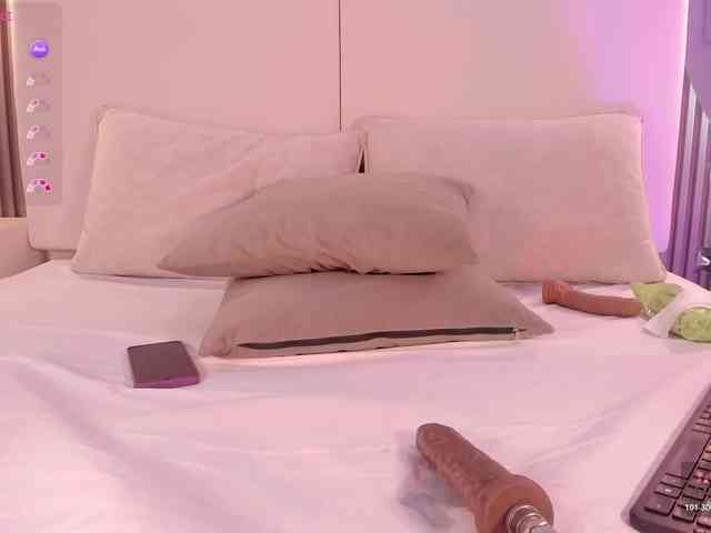 annie-clarkson webcam
