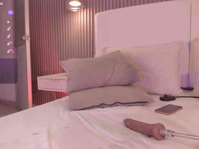 annie-clarkson webcam
