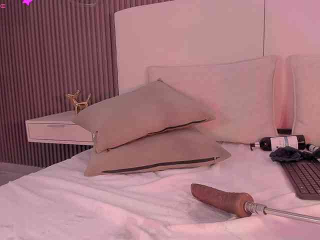 annie-clarkson webcam