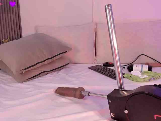 annie-clarkson webcam