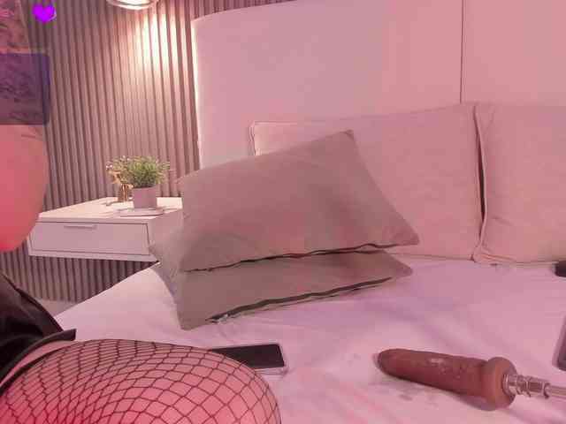 annie-clarkson webcam