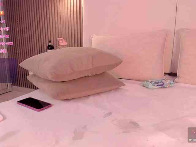 annie-clarkson webcam