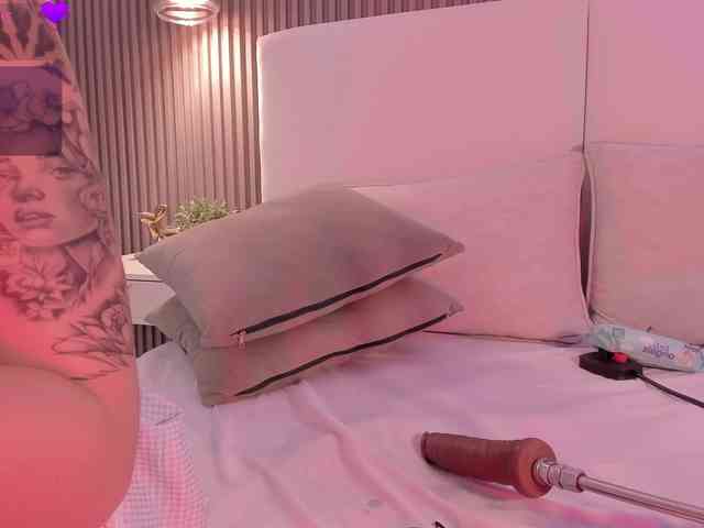 annie-clarkson webcam