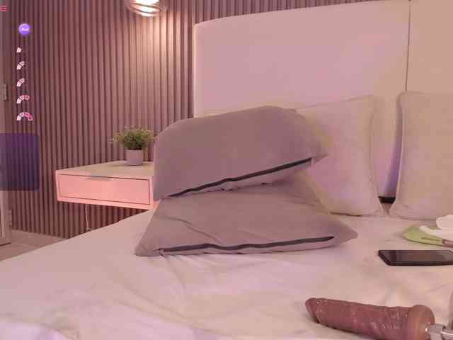 annie-clarkson webcam