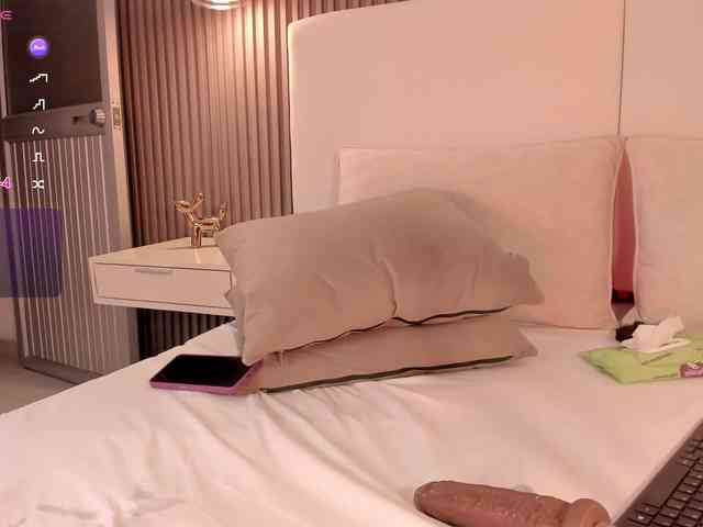 annie-clarkson webcam