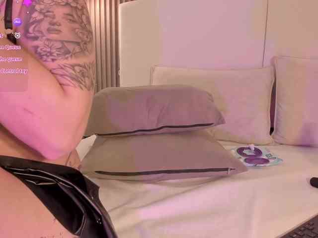 annie-clarkson webcam