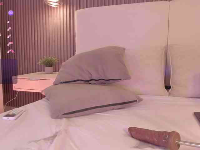 annie-clarkson webcam