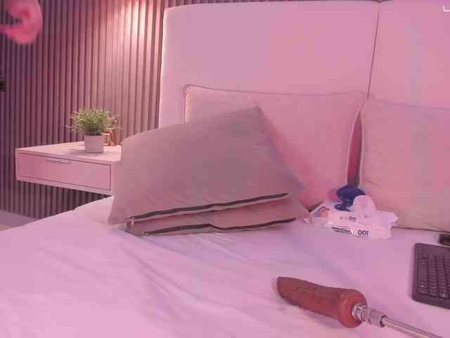 annie-clarkson webcam