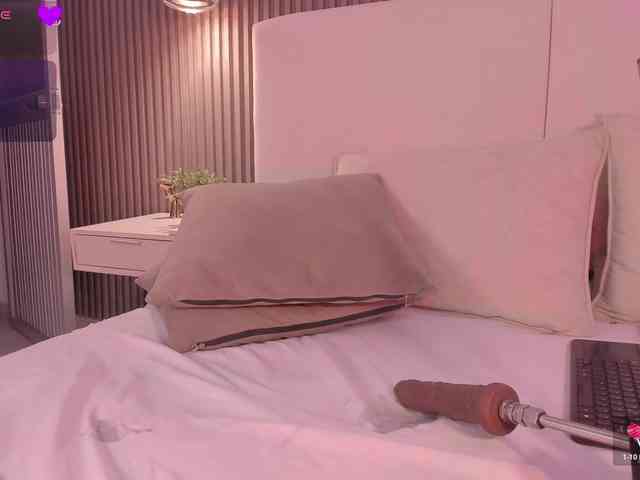 annie-clarkson webcam