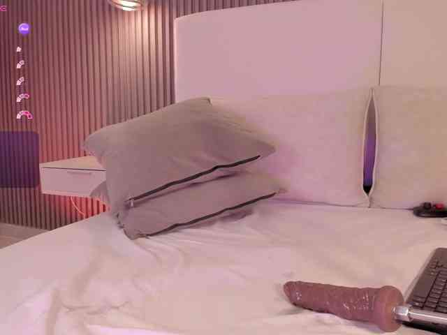 annie-clarkson webcam