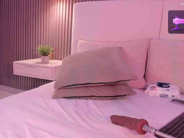 annie-clarkson webcam