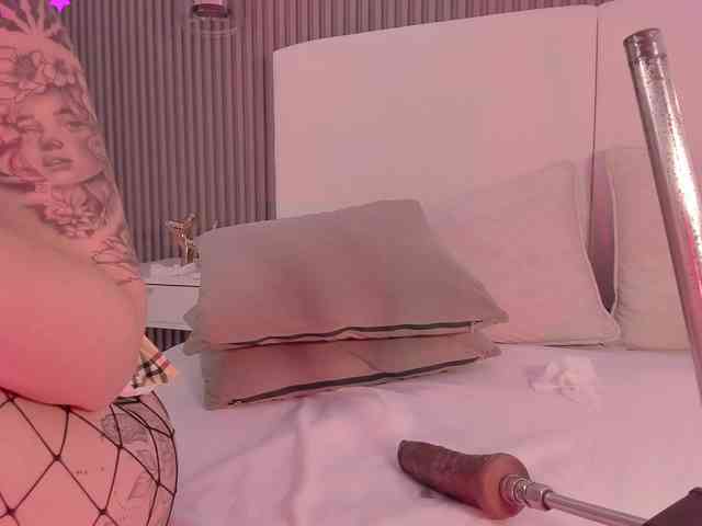 annie-clarkson webcam