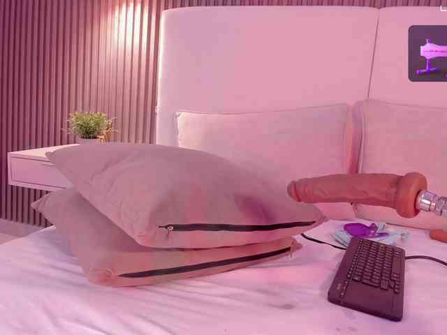 annie-clarkson webcam