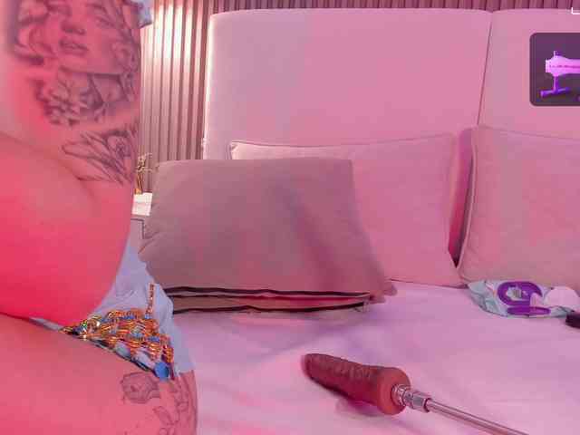 annie-clarkson webcam