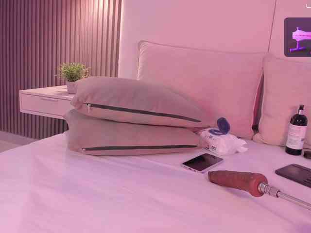 annie-clarkson webcam